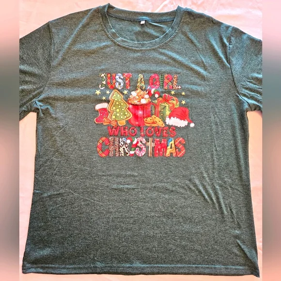 "Just a Girl Who Loves Christmas" Green Tee, 2XL, NWT - Picture 2 of 9